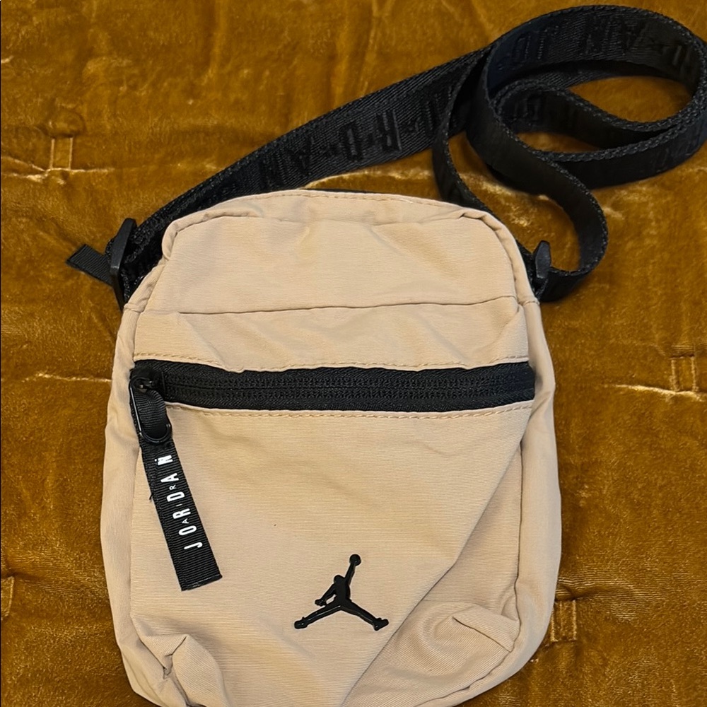 Jordan Beige small crossbody Bag with Black Accents